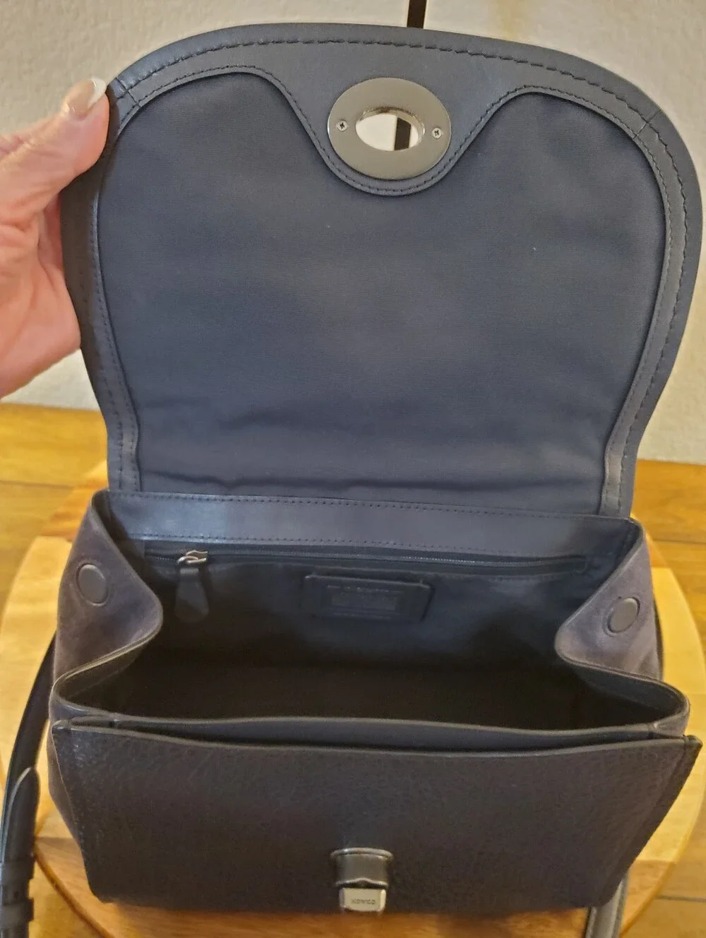 COACH FAYE CARRYALL 2WAY BAG IN GREAT GENTLY USED CONDITION!